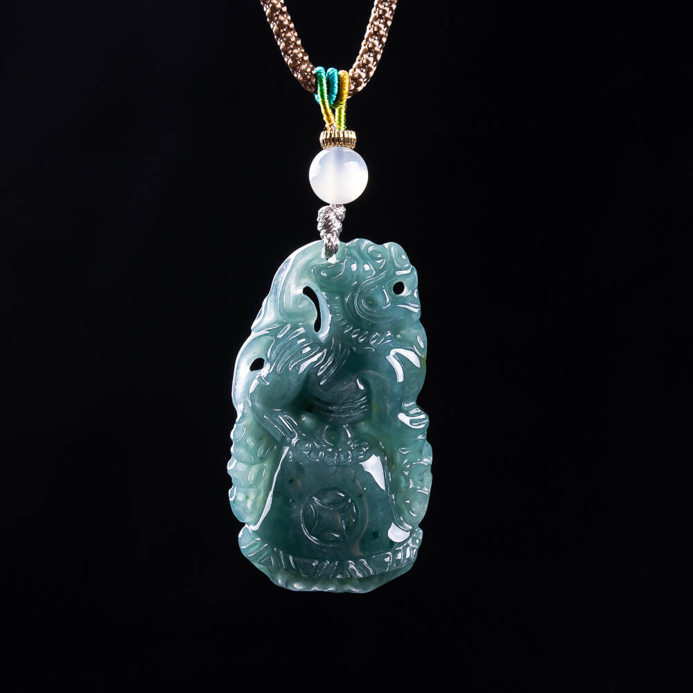 Burmese Jadeite Pixiu Pendant  - огляд і ціна Vintage Women Fashion